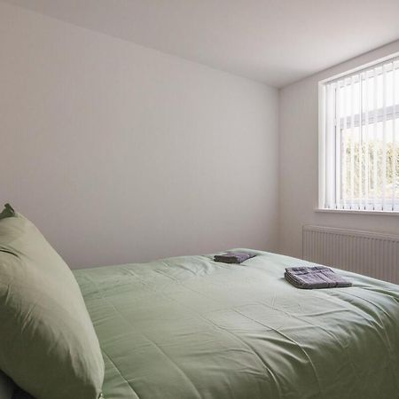 Spacious 3 Bedroom Home With Ps5 And Pool Table Near O2 Arena Canary Wharf And Elizabeth Line To Central Londyn Zewnętrze zdjęcie